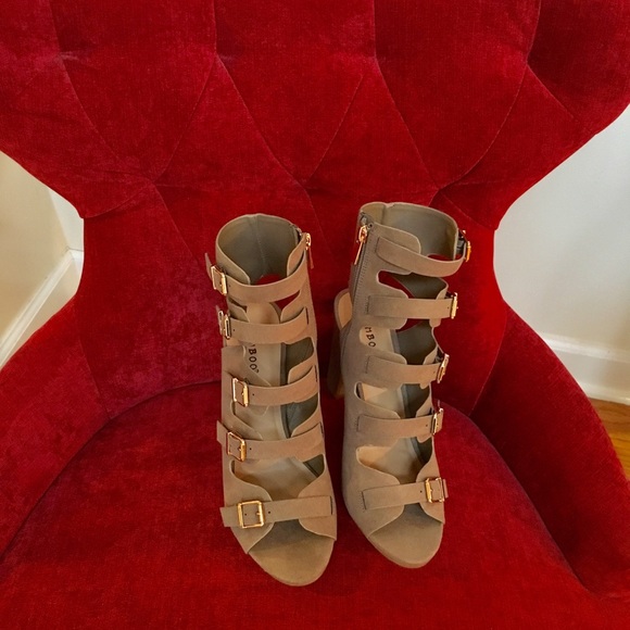 Bamboo New Taupe Buckle Straps Heels - Picture 4 of 5