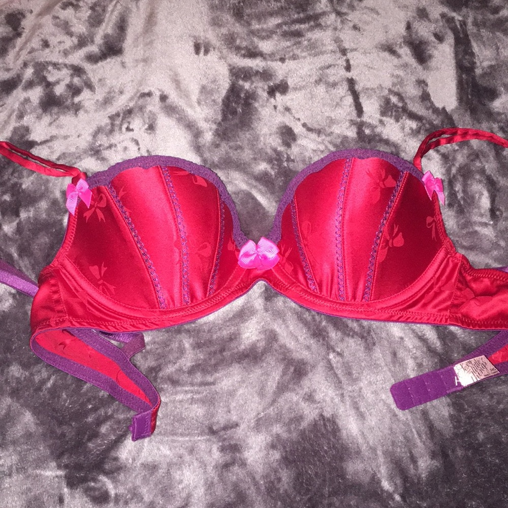 Victoria’s Secret bra