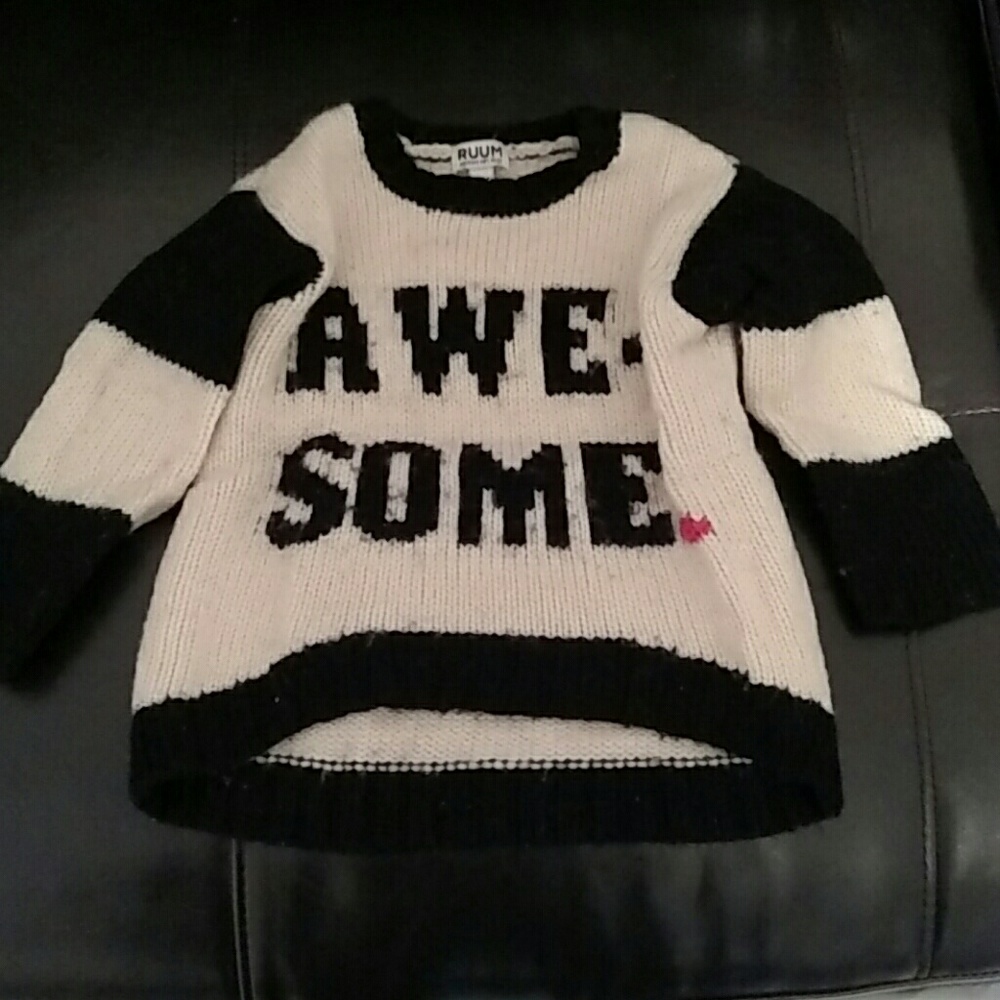 Ruum toddler girls size 2Y sweater