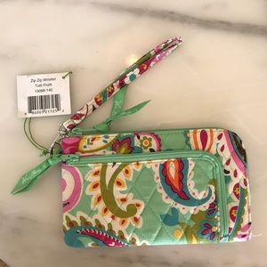 Vera Bradley Zip Zip Wristlet
