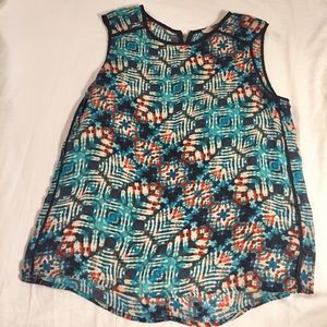 Geometric print top