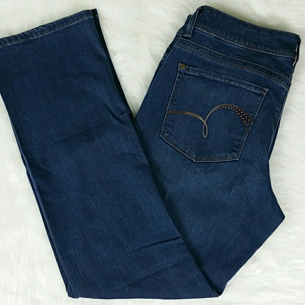 Lee Women's Perfect Fit Helena Straight Leg Jean