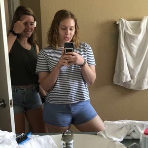 Meet your Posher, Clare