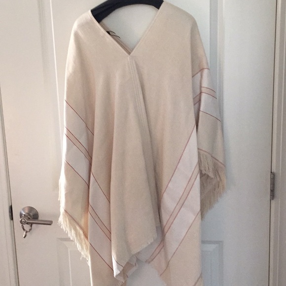 💓SALE🎉NWT Theory Hibsann Multi fringe poncho, OS - Picture 2 of 2