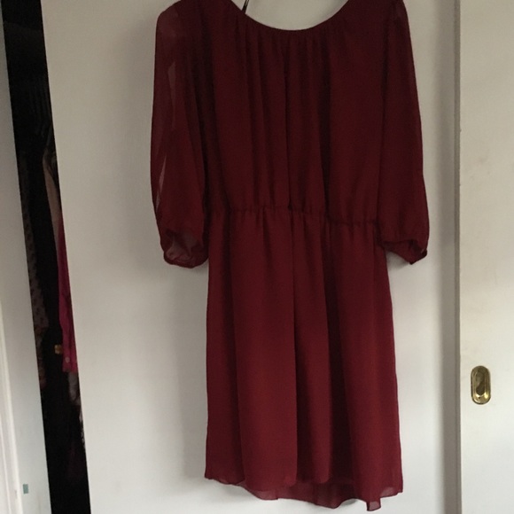 Red dress - Picture 2 of 2