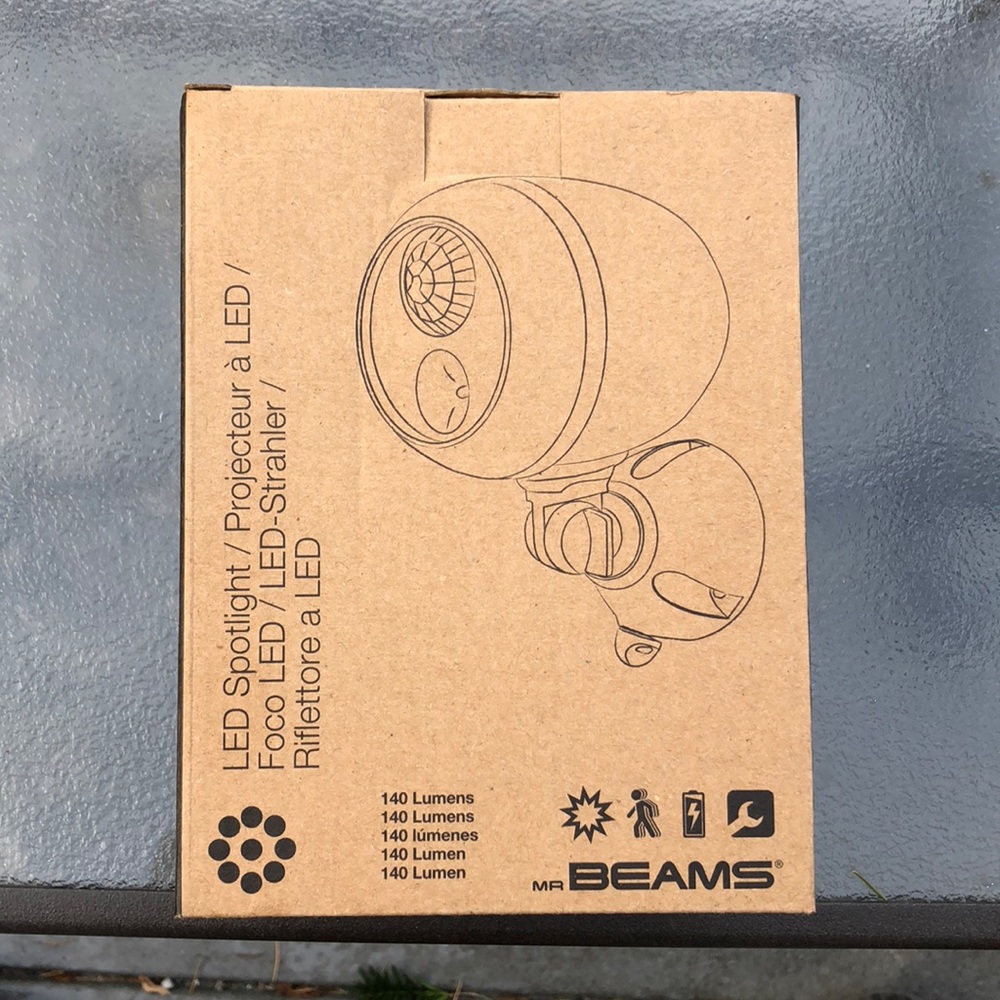 Spot light motion sensor