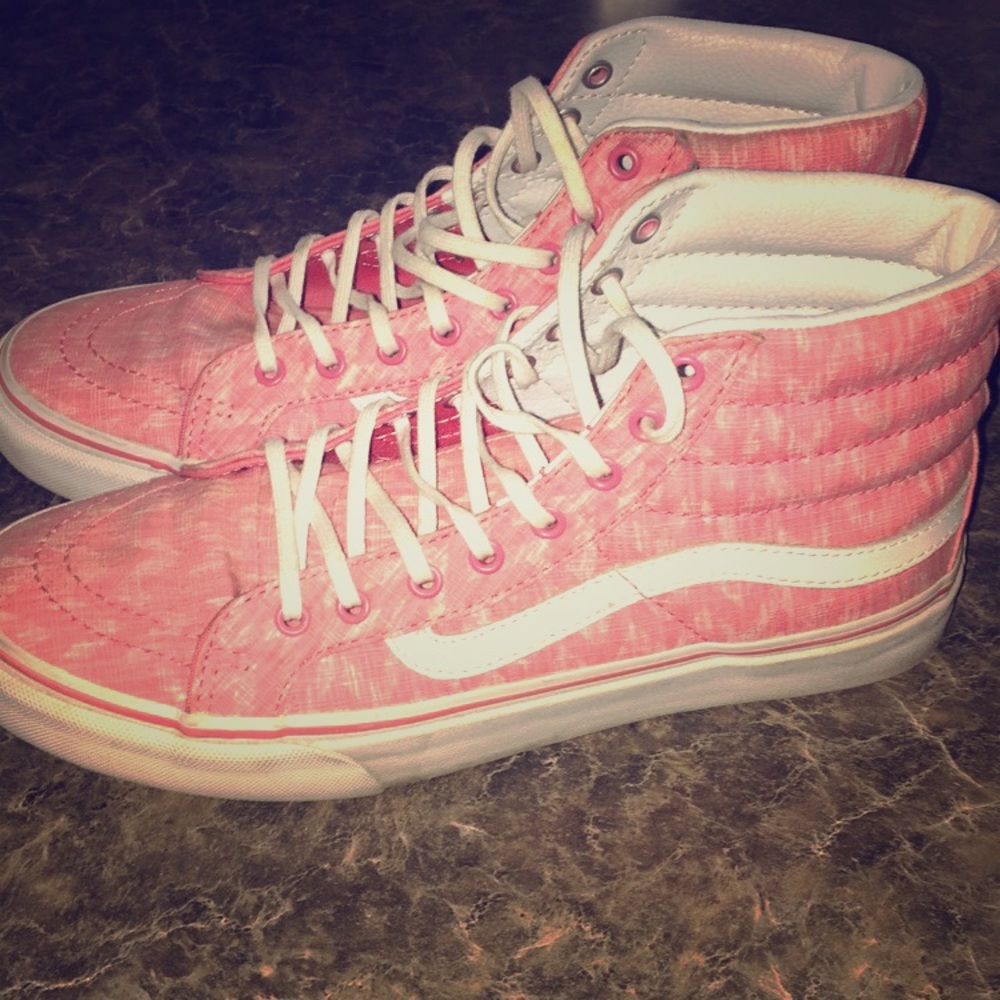 Women’s Pink Sk8 Hi Vans