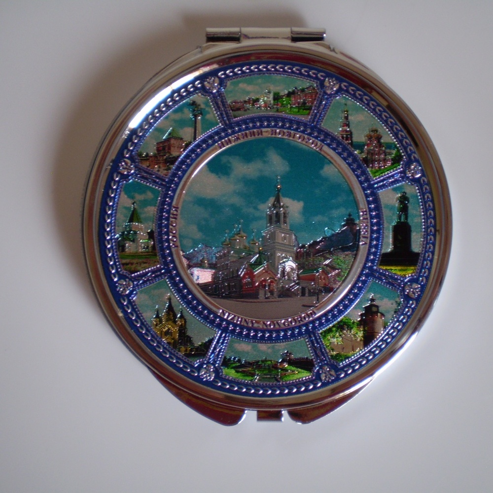 souvenir mirror with Russian churches