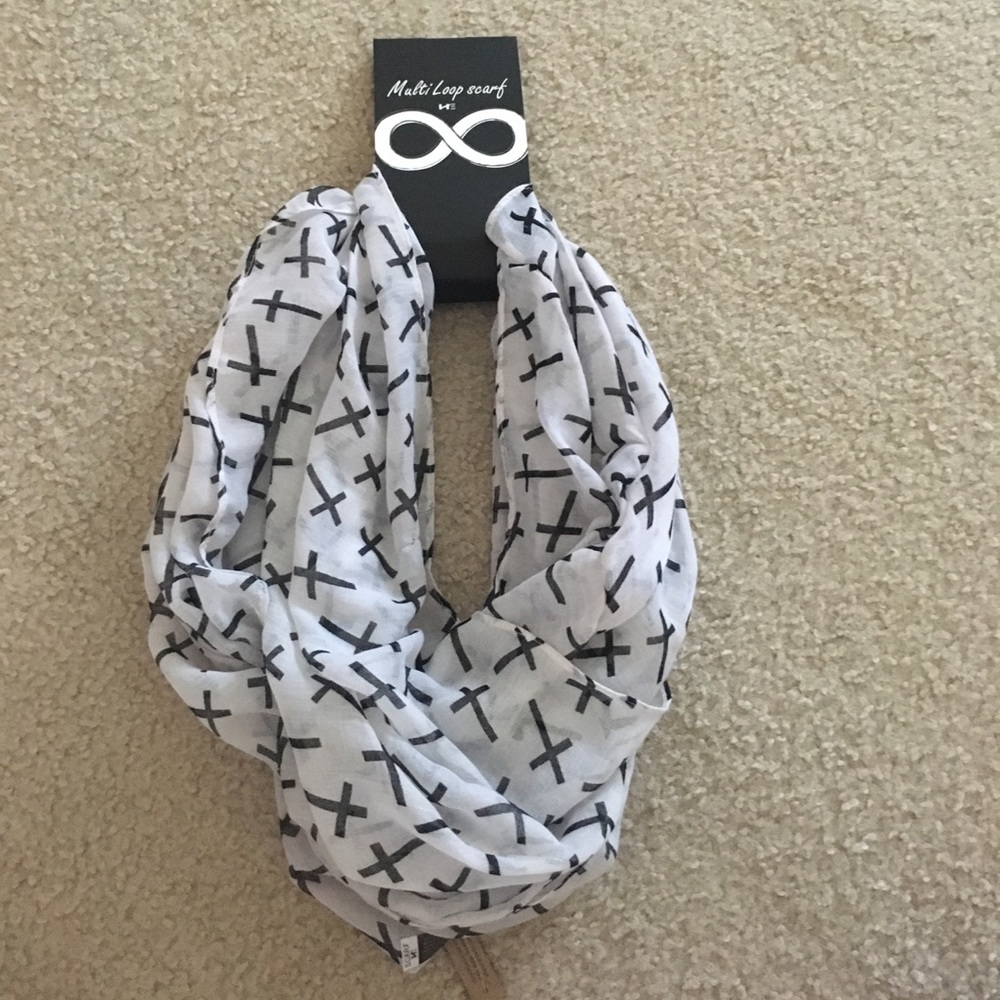 Multi Loop Scarf