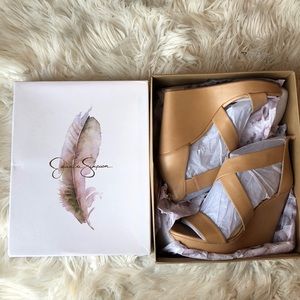 Nude wedges