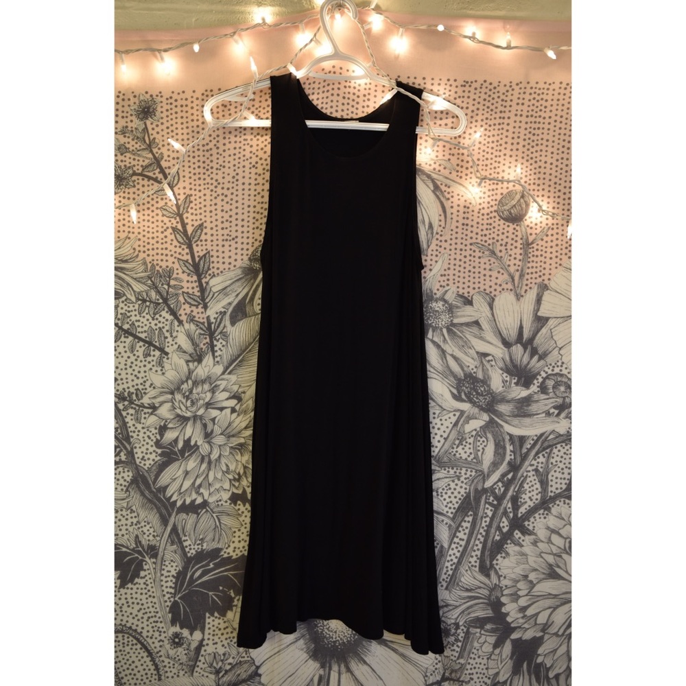 Long loose black dress