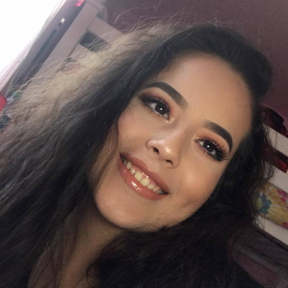 Meet your Posher, Nayeli