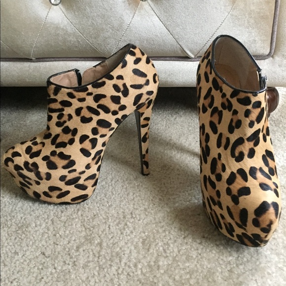 Steve Madden cheetah platform booties - Picture 2 of 5