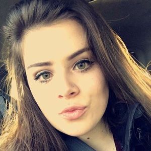 Meet your Posher, Alyson