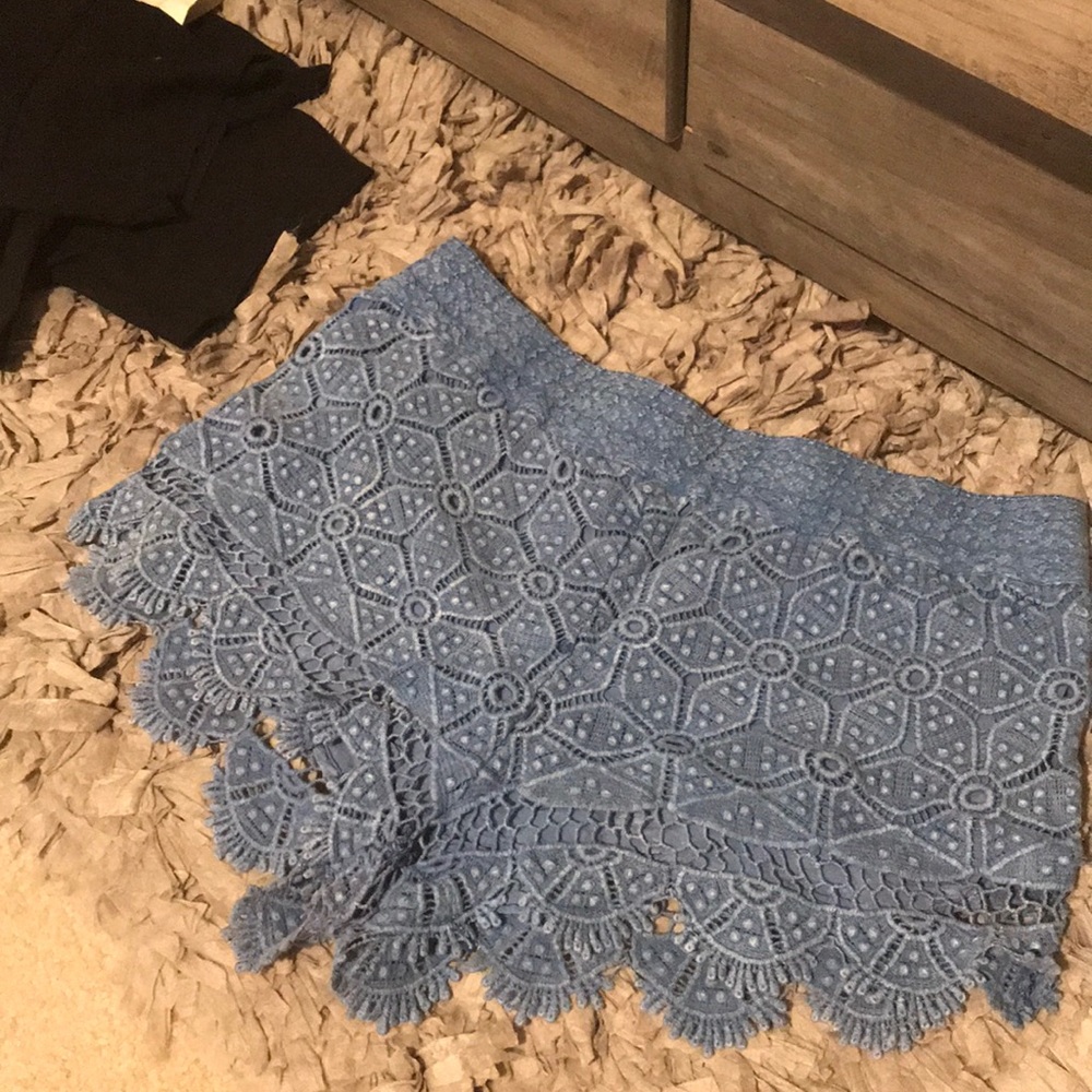 Lace scallop comfy shorts