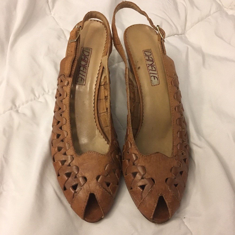 Danielle vintage leather sandals size 8.5
