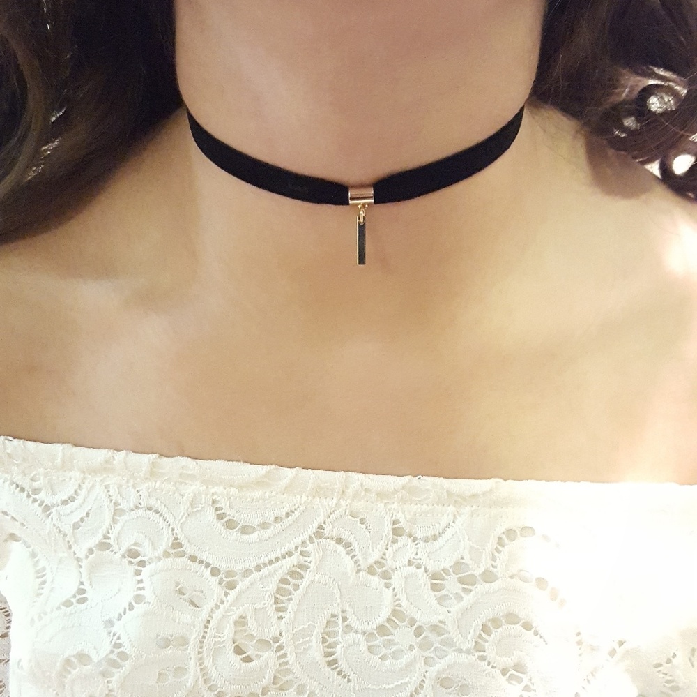 Choker with gold accent