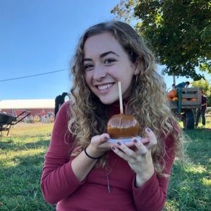 Meet your Posher, Charlotte