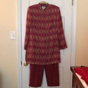 100% Silk Suit Adrianna Papell