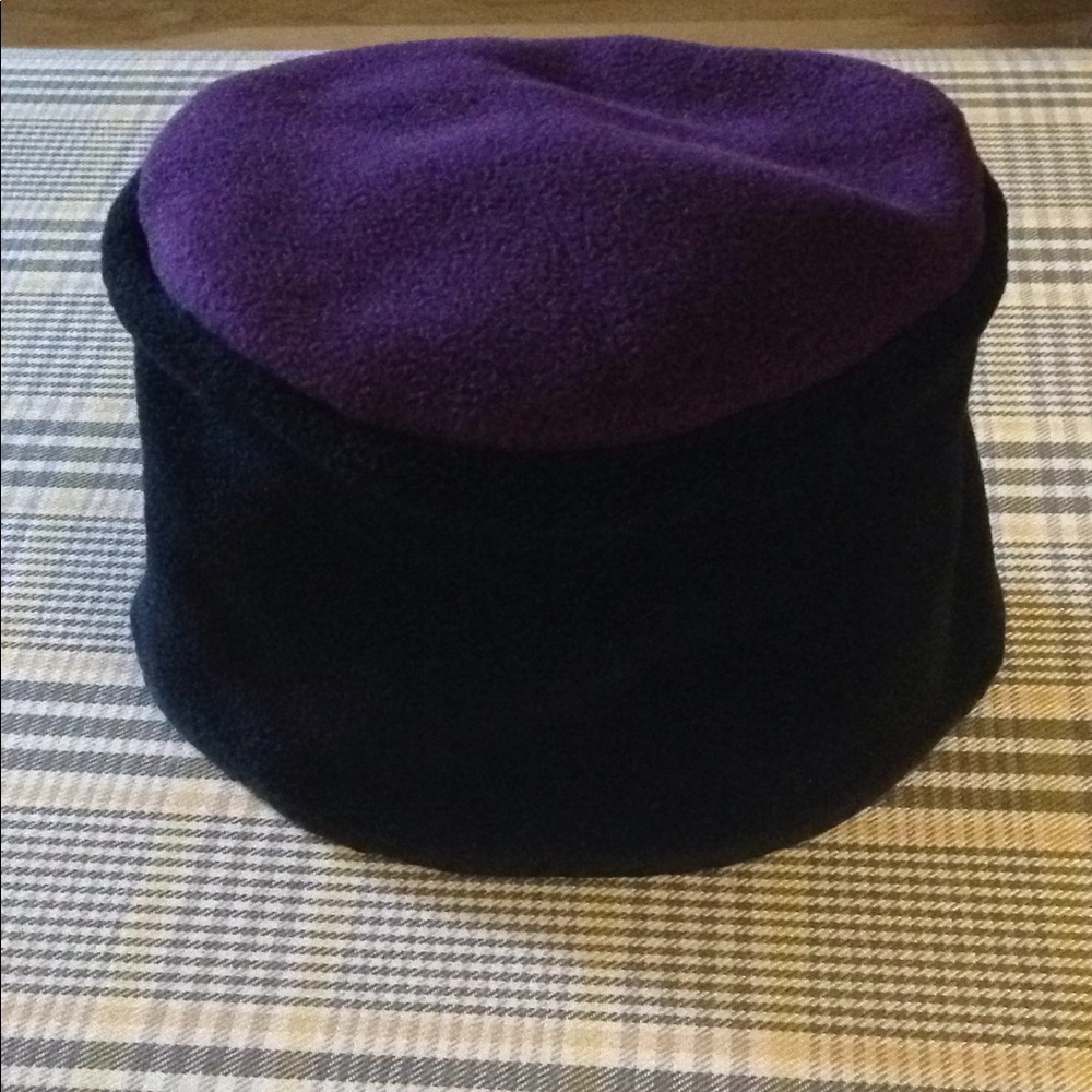 Reversible Fleece Flat-top Hat