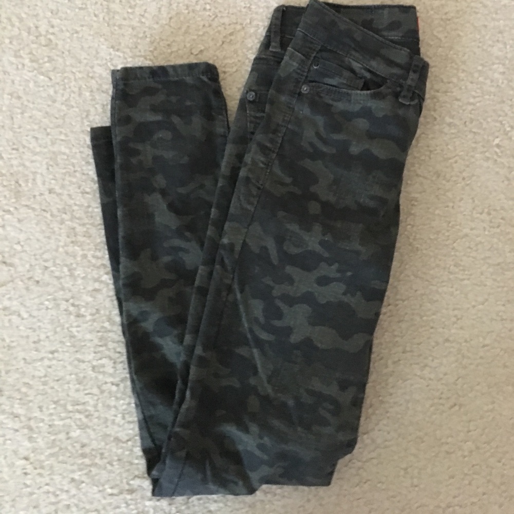 UNIONBAY Camo Skinny Jeans