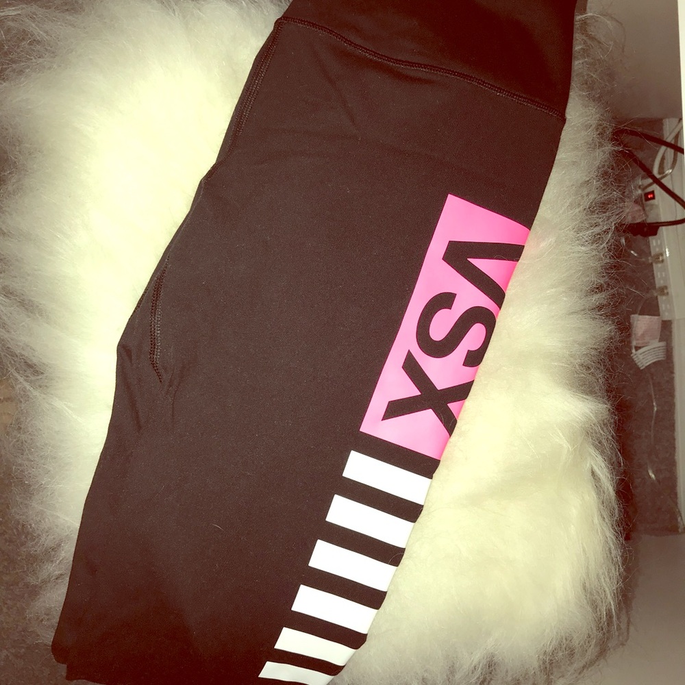Victoria Secret Capri VSX leggings