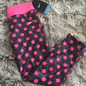 NWT,Nike little girls leggings, size 4