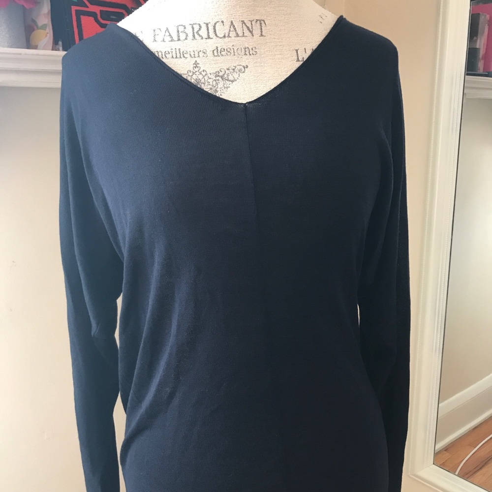 Black long sleeve tee