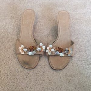 Unisa low heels.