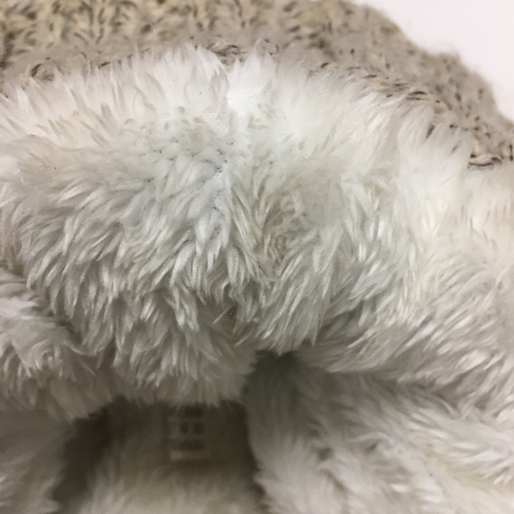 Warm lined hat - Picture 4 of 5