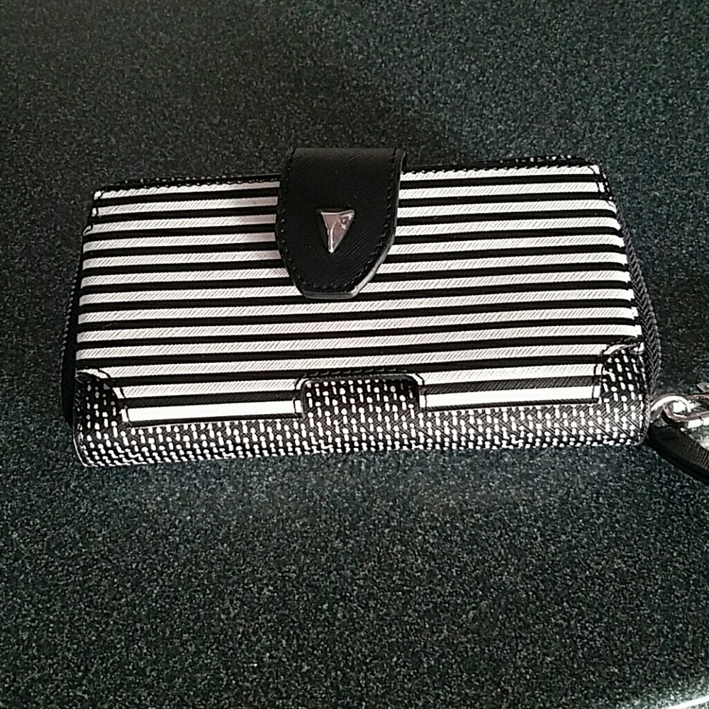 Stella and Dot wallet clutch
