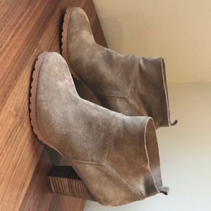 Crown Vintage Darcie Suede Ankle Booties