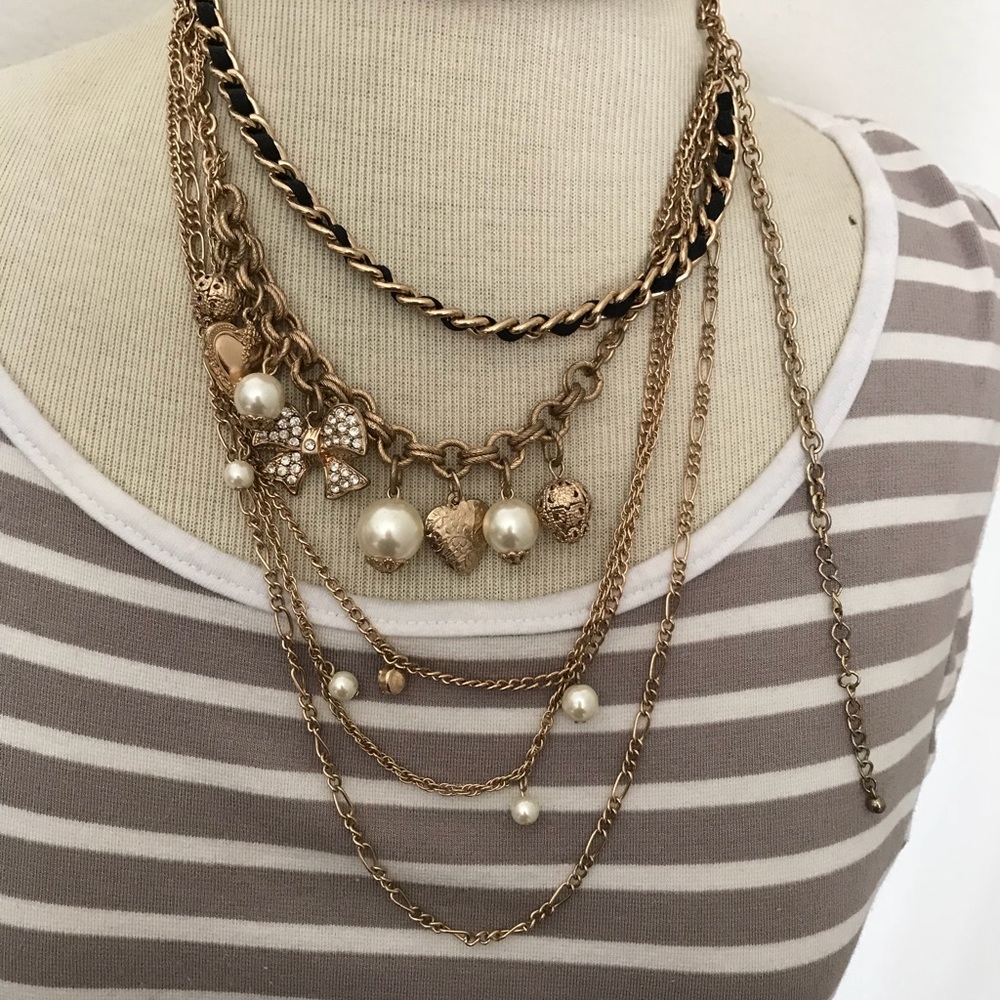 Gold and black chunky necklace