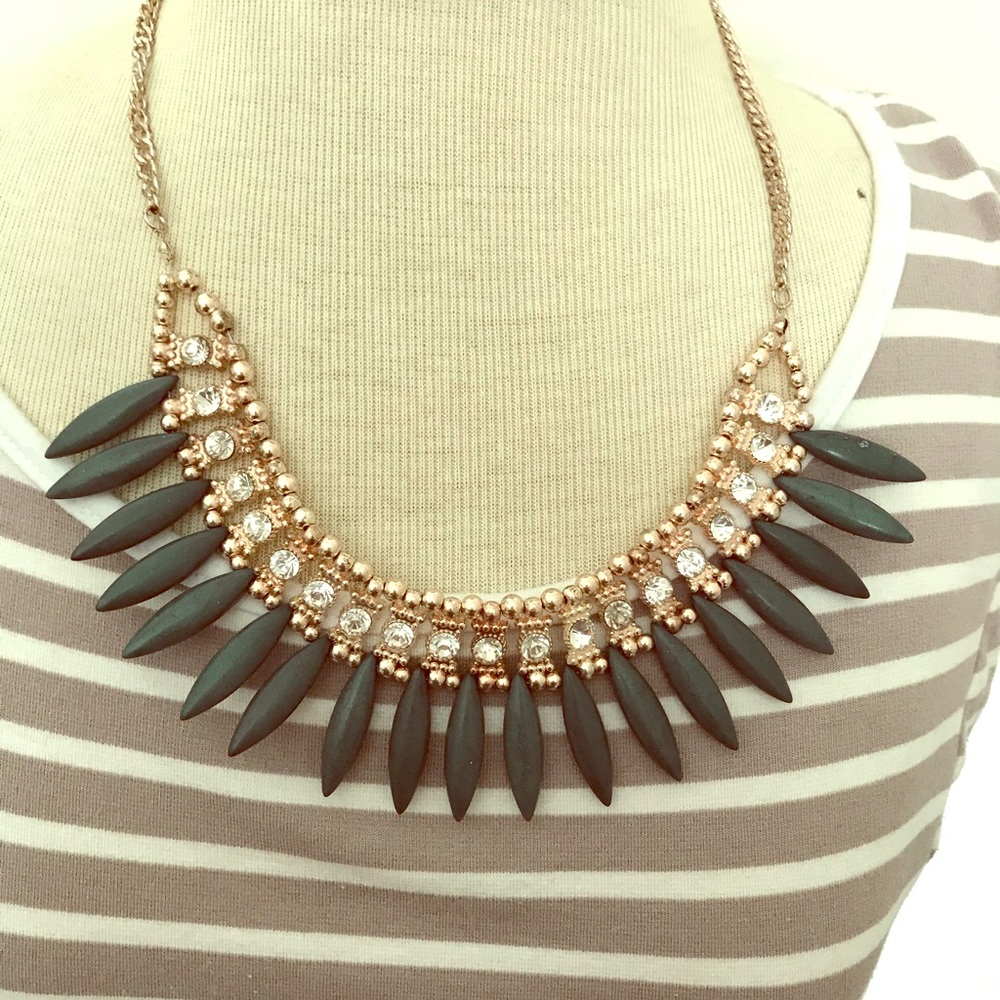 Beautiful party necklace