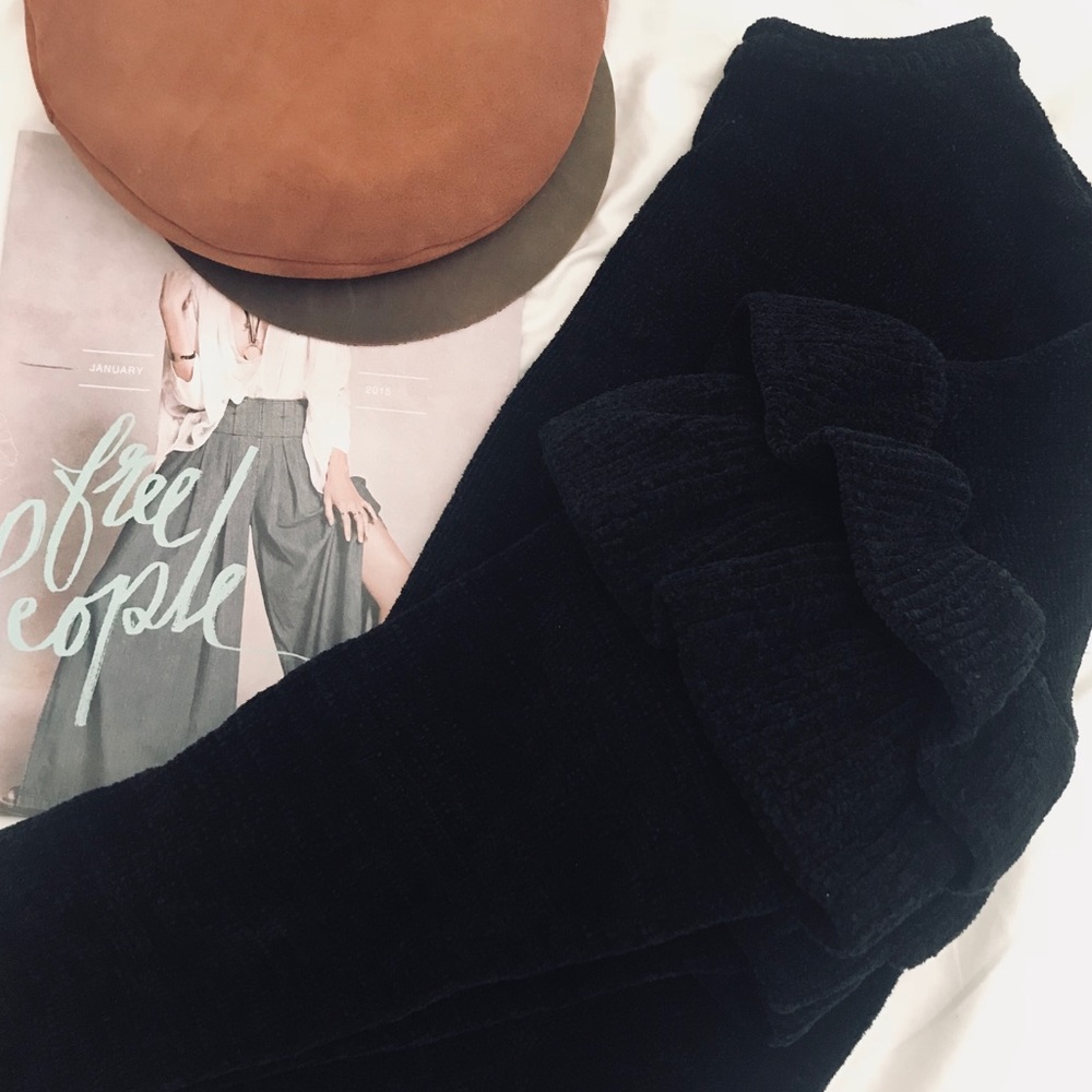 ZARA Chenille Knit Sweater with Ruffle Sleeves