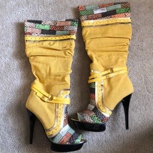 YOKI peep toe boots