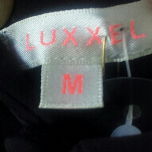 Nwt Luxxel High Neck Top - Picture 5 of 6