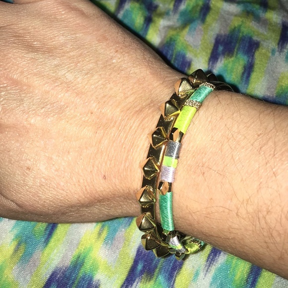 Great spring color and gold studded cuff - Picture 5 of 5