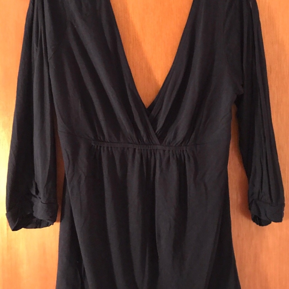 BCBG Max Azaria Black Cold Shoulder Top Sz M