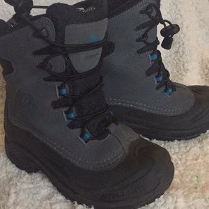 Columbia boots boys size 1