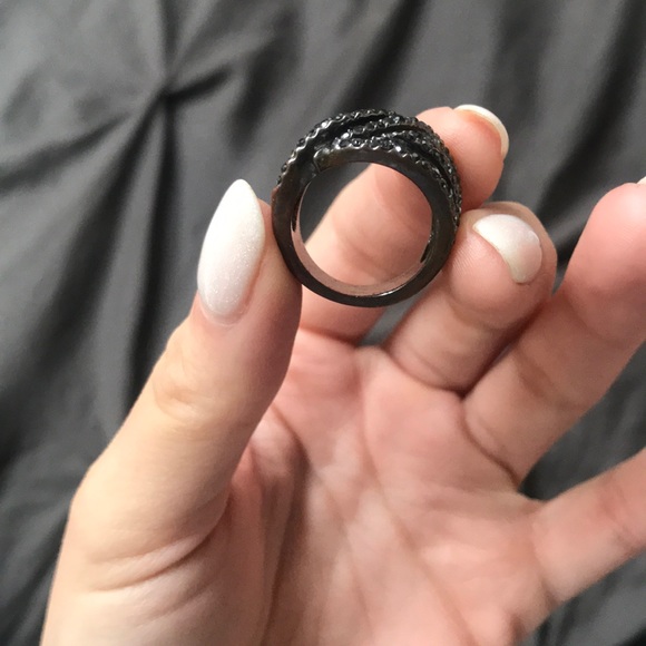 🖤 Sparkly, dramatic evening ring 💫 - Picture 3 of 4