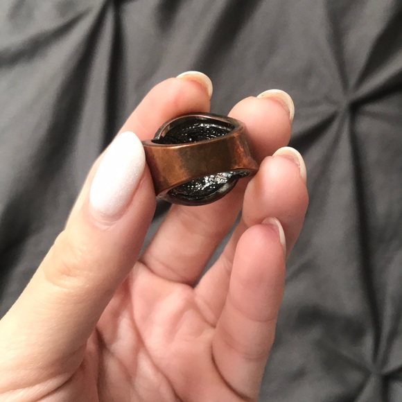 🖤 Sparkly, dramatic evening ring 💫 - Picture 4 of 4