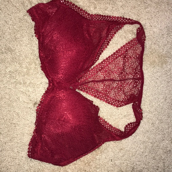 Victoria’s Secret Red Lace Bralette - Picture 1 of 2
