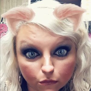 Meet your Posher, Hillary