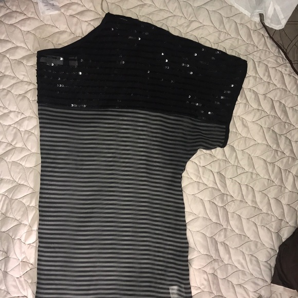 Sequenced Shoulder With Black/Gray Stripe Blouse - Picture 2 of 3