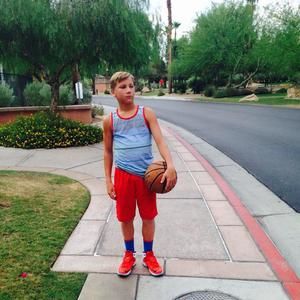 Meet your Posher, Zevi