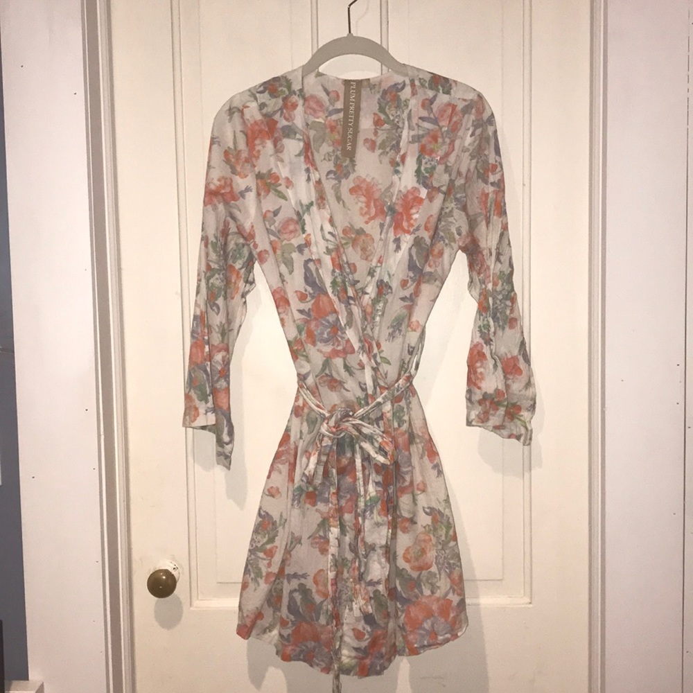Plum Pretty Sugar floral robe