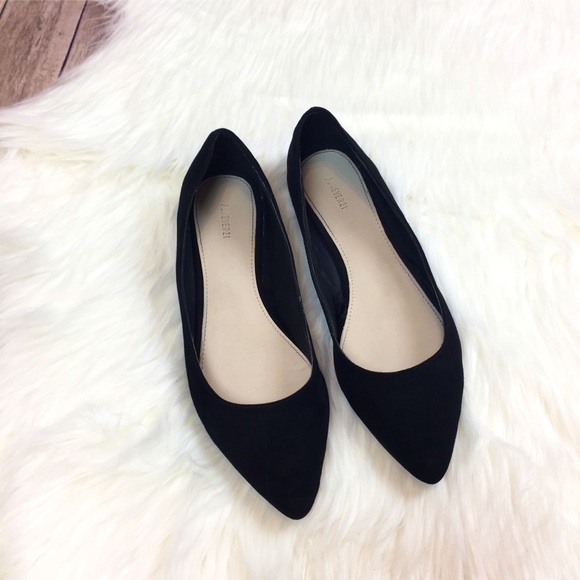 Forever 21 Shoes - HP! Forever 21 | Black Pointed Toe Flats Suede 6.5