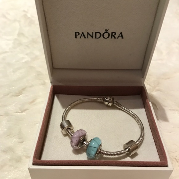 Pandora charm bracelet with 2 charms and 2 clips - Picture 1 of 6
