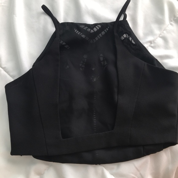 Cropped halter top - Picture 3 of 3